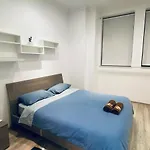 Cozy Apartment With 2 Bedroom In A Central Location